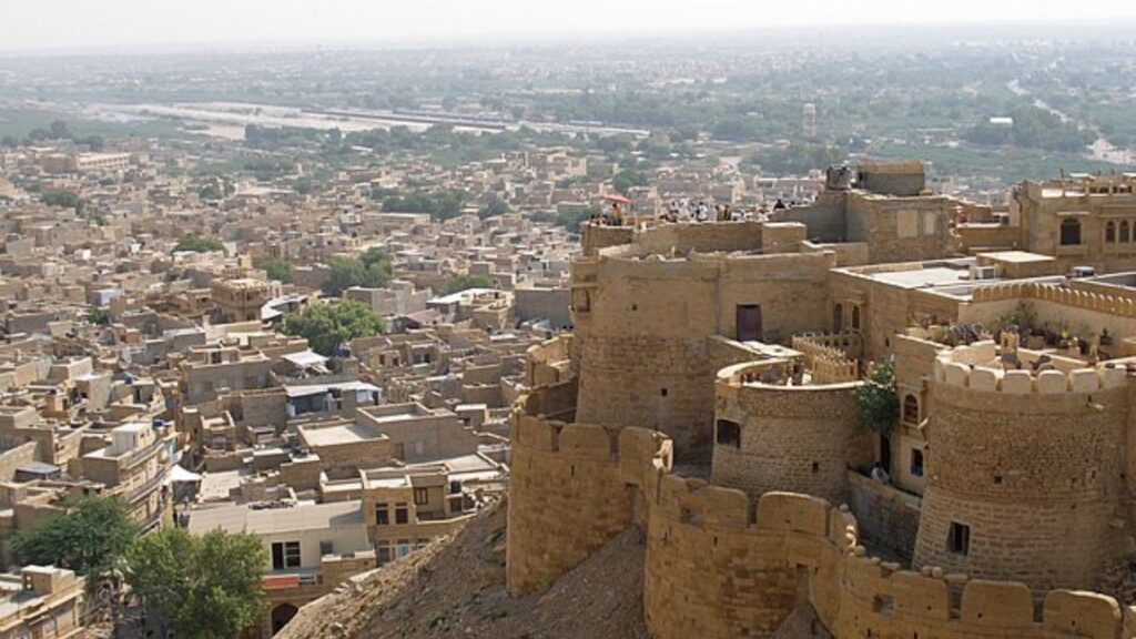  Jaisalmer: The Golden Mirage