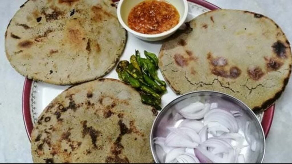 The Hearty Breakfast: Bajra Ki Roti and Lehsun Chutney